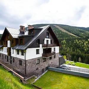 apartmn-svat-petr.spindleruvmlyn-hotels.com/